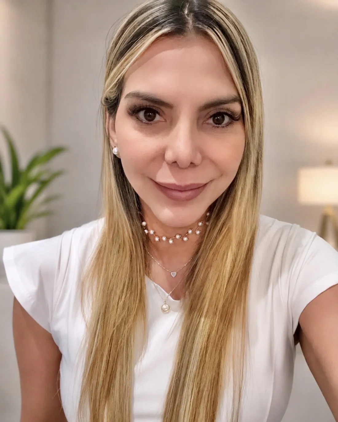 Gina Marie Solís, consultora y directora empresarial